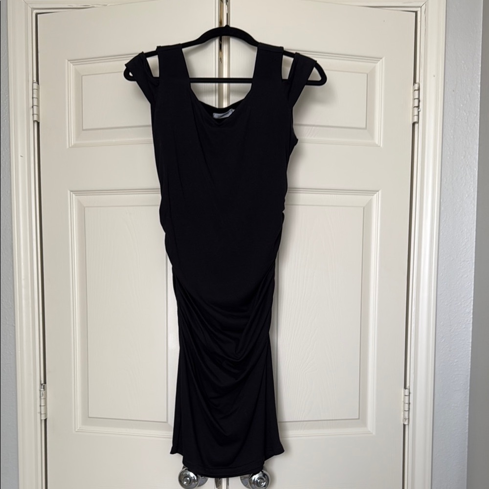 Elegant Black Sleeveless Dress